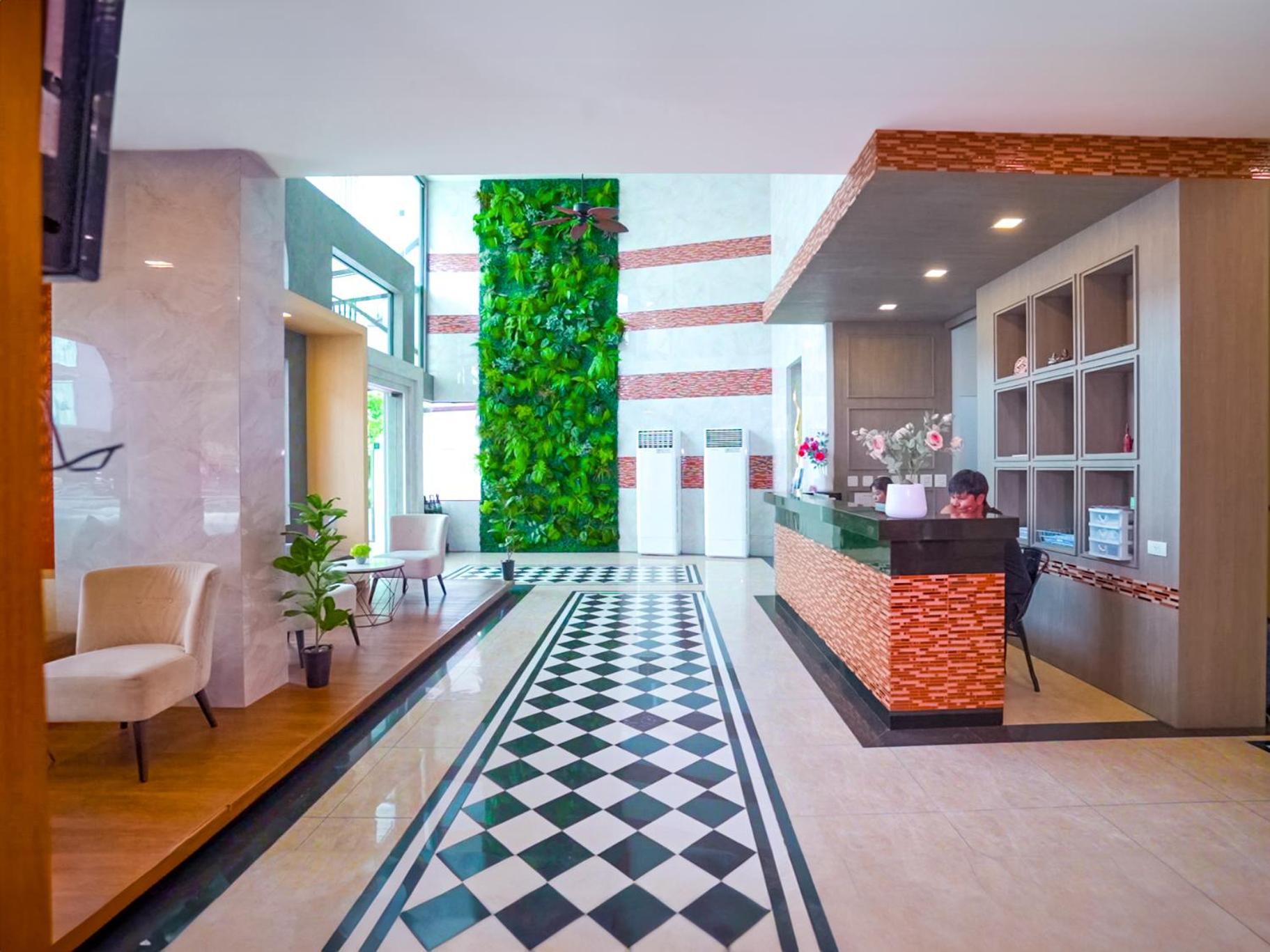Phoenix Hotel Karon Beach Exterior photo