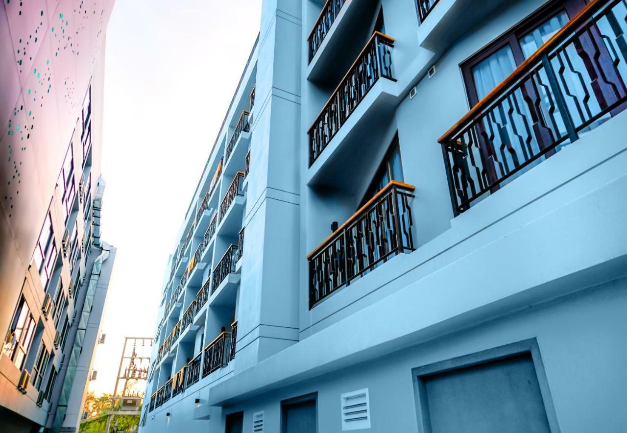 Phoenix Hotel Karon Beach Exterior photo